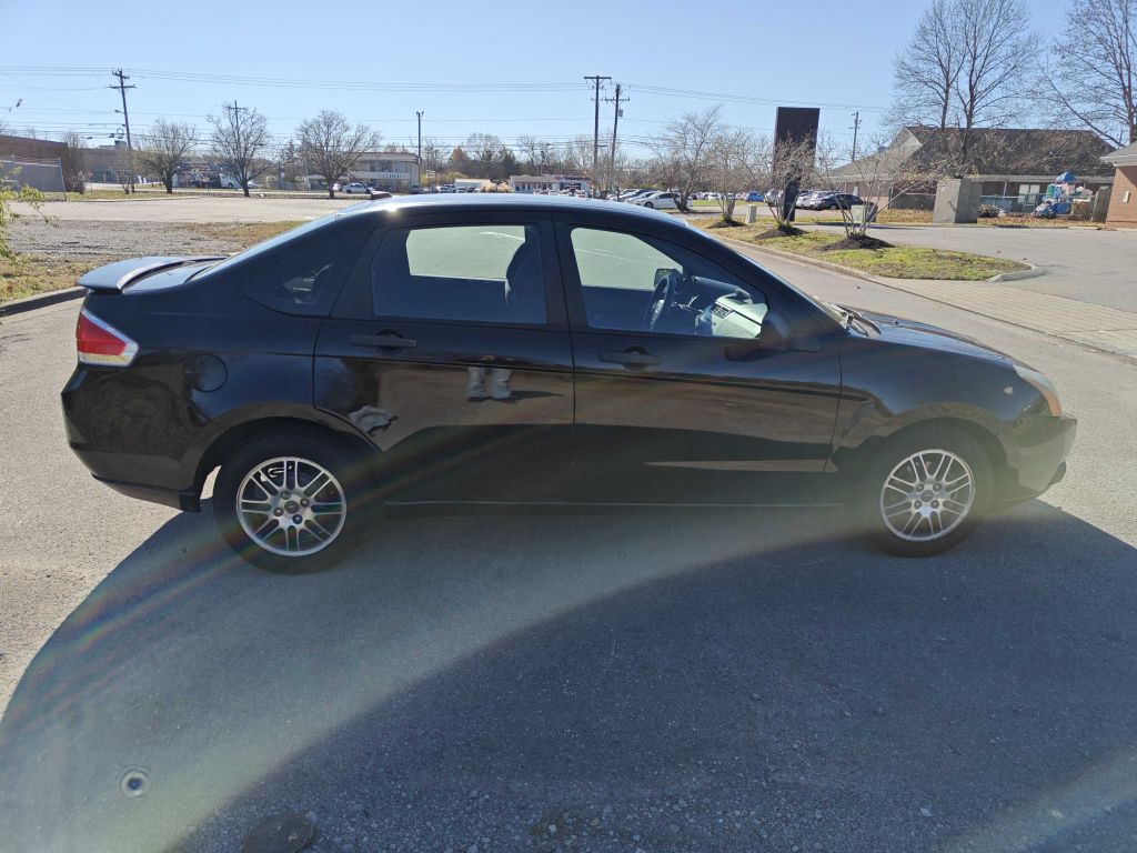 2011 Ford Focus Image 4