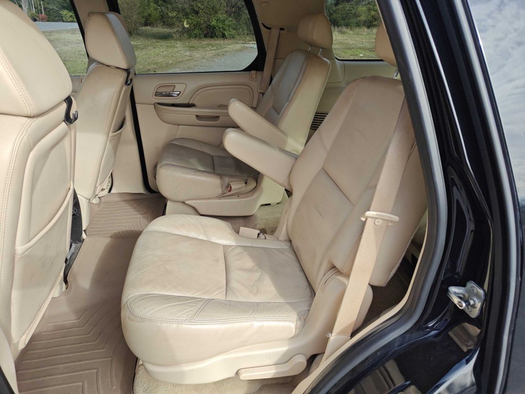 2008 Cadillac Escalade Image 7