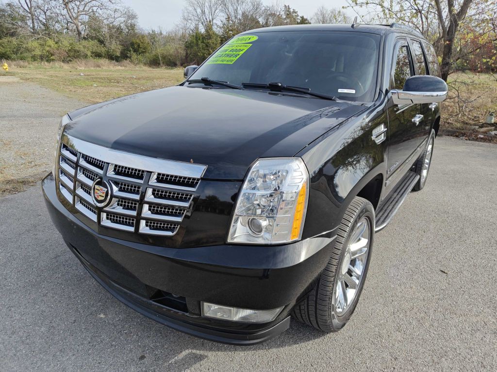 2008 Cadillac Escalade Image 1