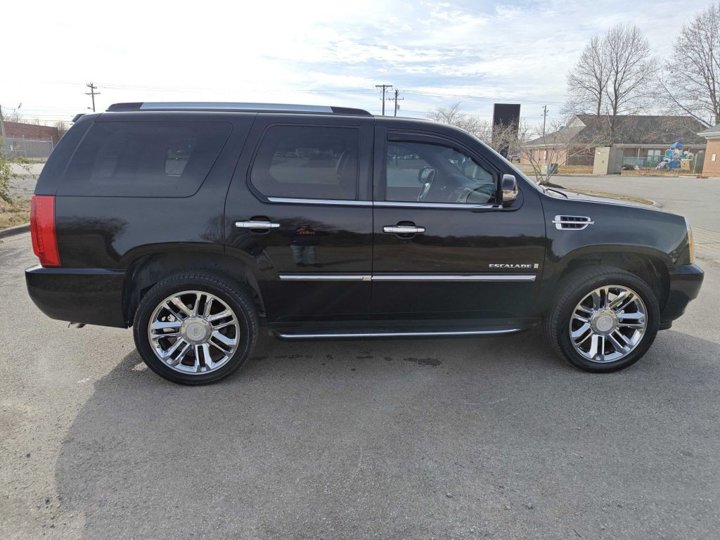2008 Cadillac Escalade Image 4
