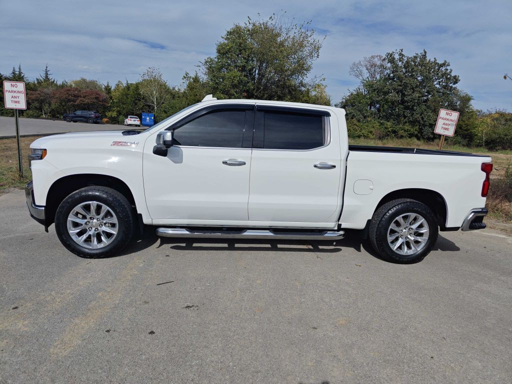 2019 Chevrolet Silverado 1500 Image 2
