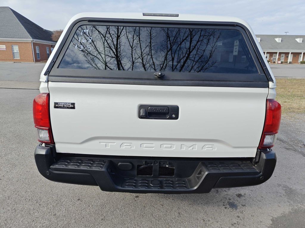 2019 Toyota Tacoma Image 3