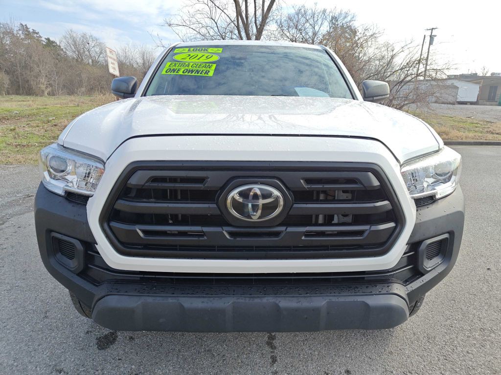 2019 Toyota Tacoma Image 5