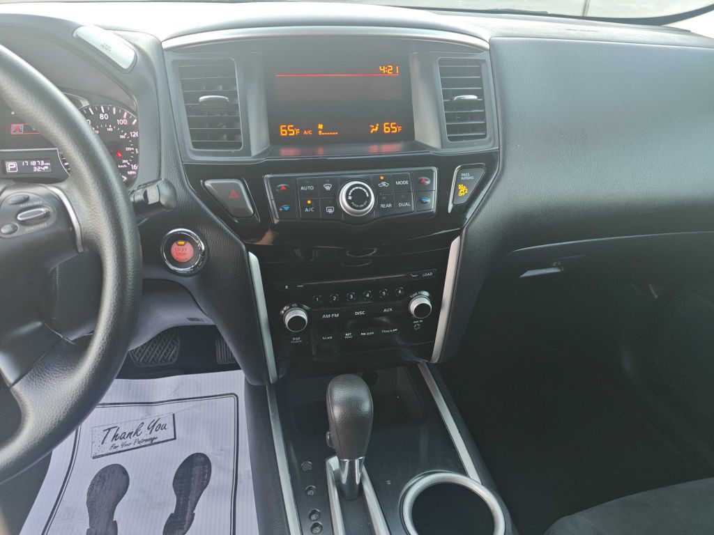 2014 Nissan Pathfinder Image 10