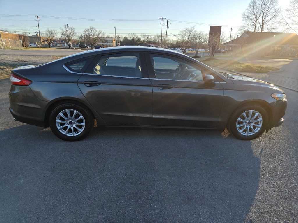 2016 Ford Fusion Image 5