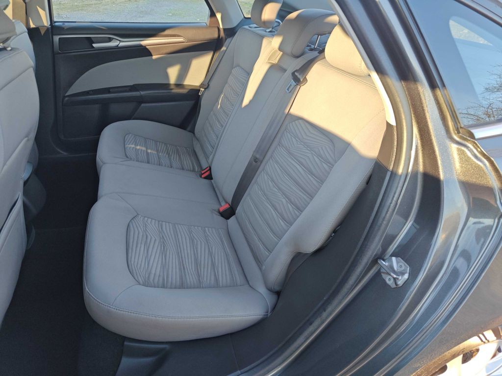 2016 Ford Fusion Image 7