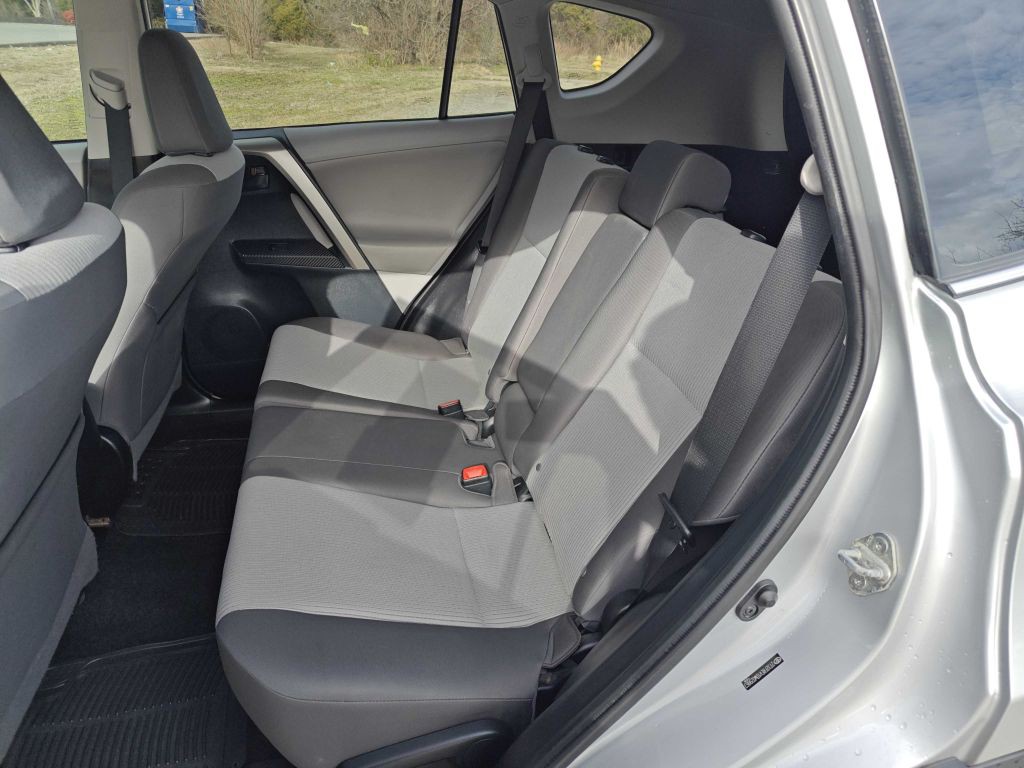 2013 Toyota Rav4 Image 7