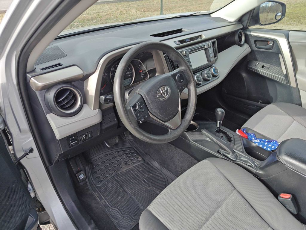 2013 Toyota Rav4 Image 6