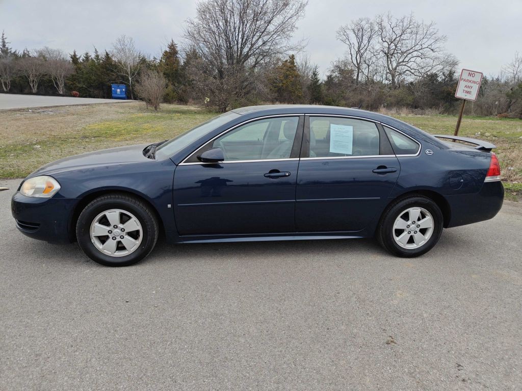 2009 Chevrolet Impala Image 2