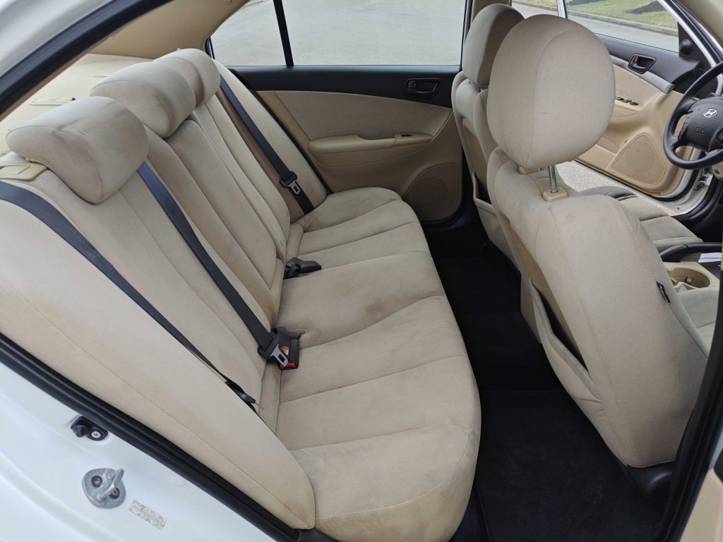 2010 Hyundai Sonata Image 8