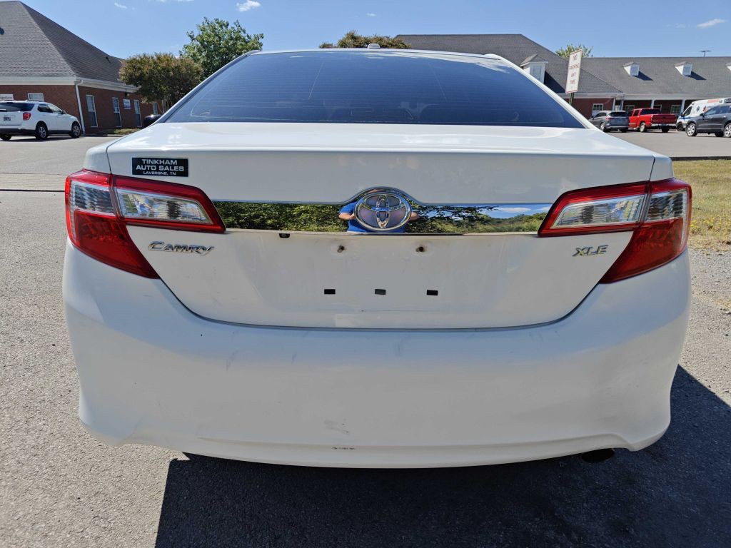 2014 Toyota Camry Image 3