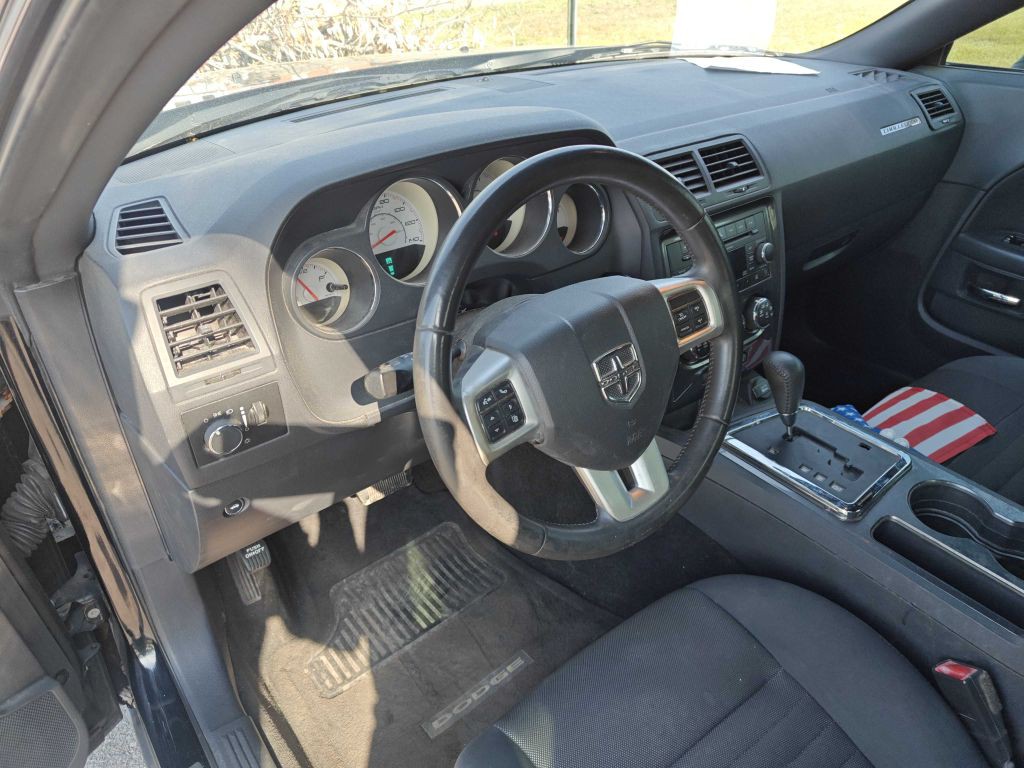 2013 Dodge Challenger Image 6