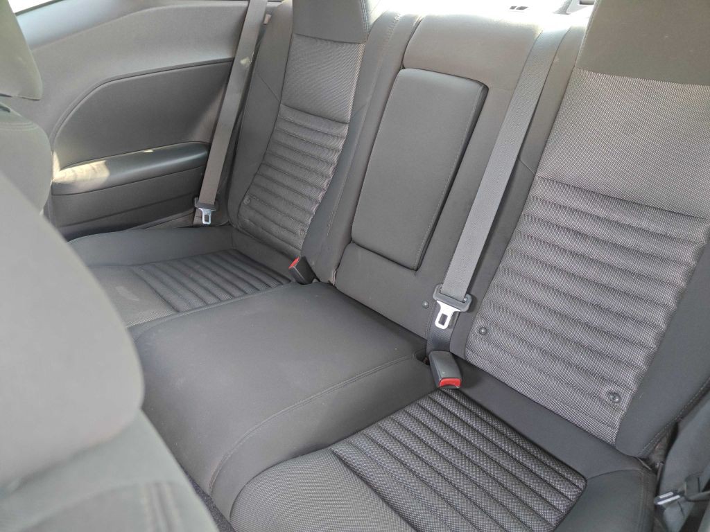 2013 Dodge Challenger Image 7