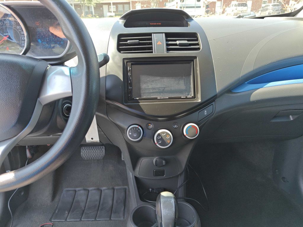 2014 Chevrolet Spark Image 10