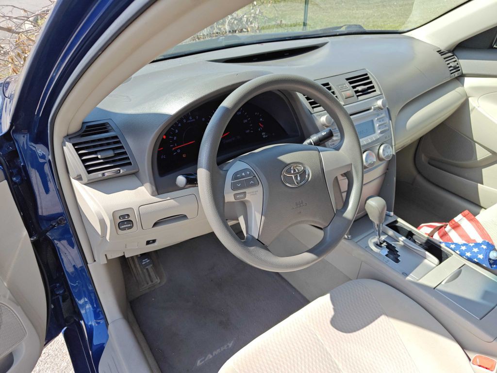 2011 Toyota Camry Image 5