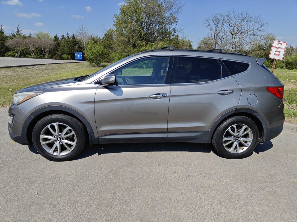 2015 Hyundai Santa Fe Sport Image 2