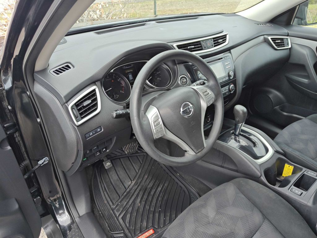 2016 Nissan Rogue Image 6