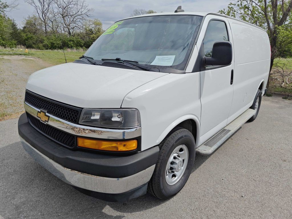 2019 Chevrolet Express Image 1
