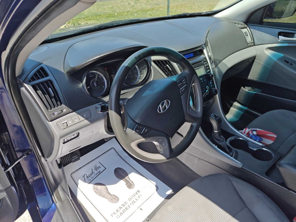 2013 Hyundai Sonata Image 6