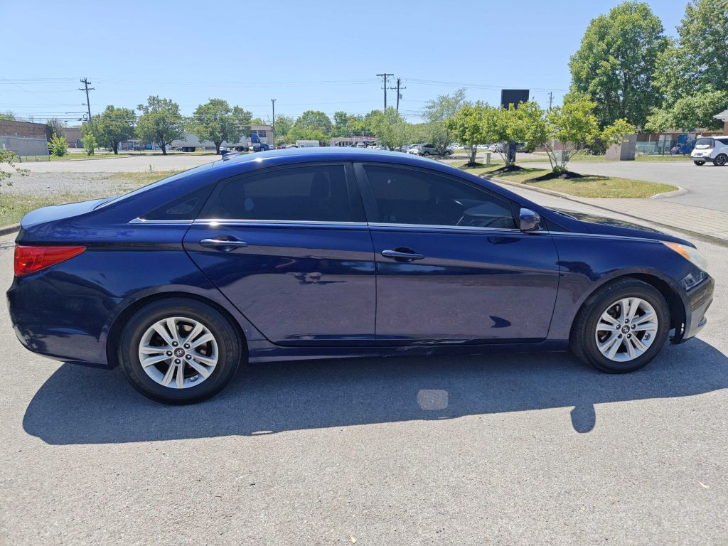 2013 Hyundai Sonata Image 4