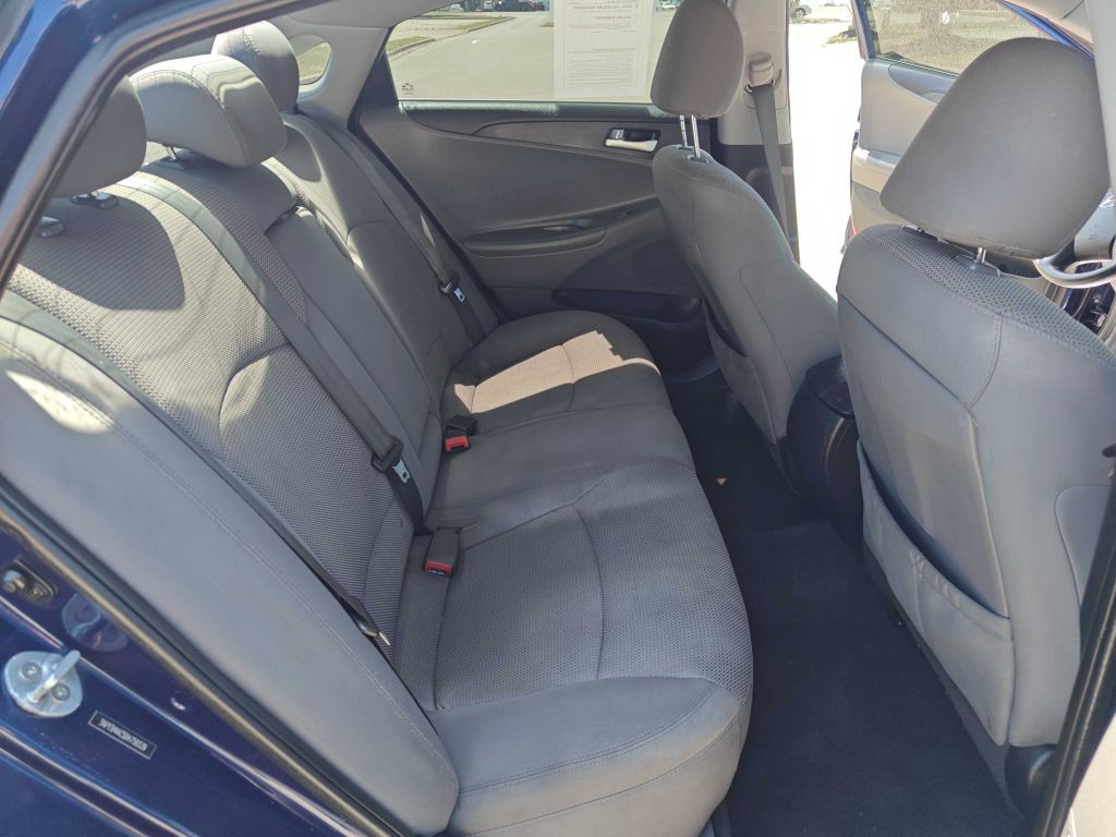 2013 Hyundai Sonata Image 8