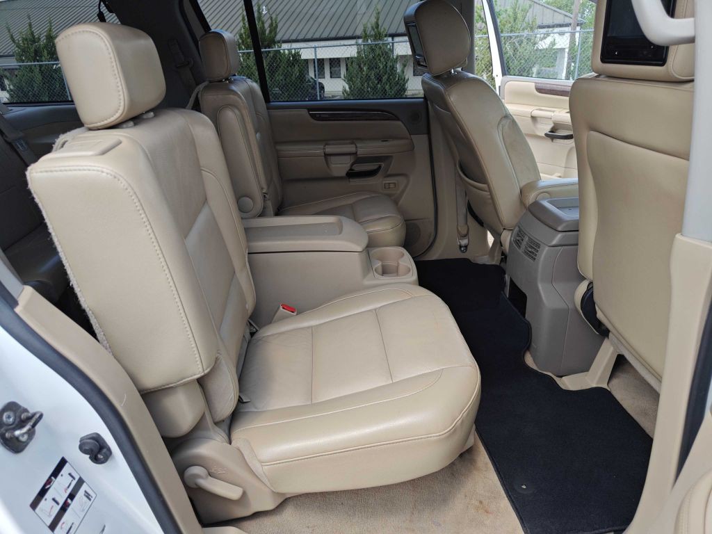 2011 Nissan Armada Image 9