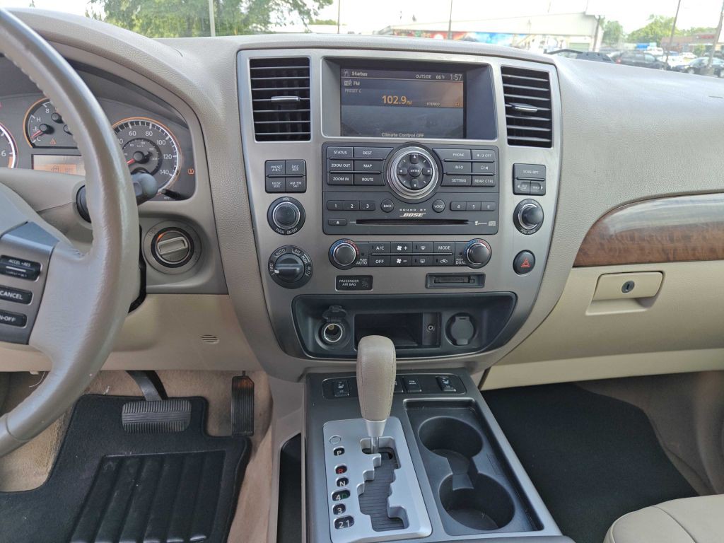 2011 Nissan Armada Image 10
