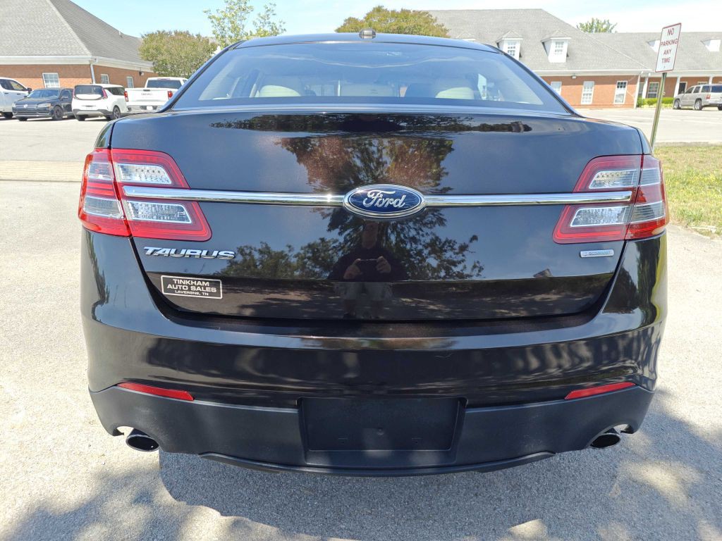 2013 Ford Taurus Image 2