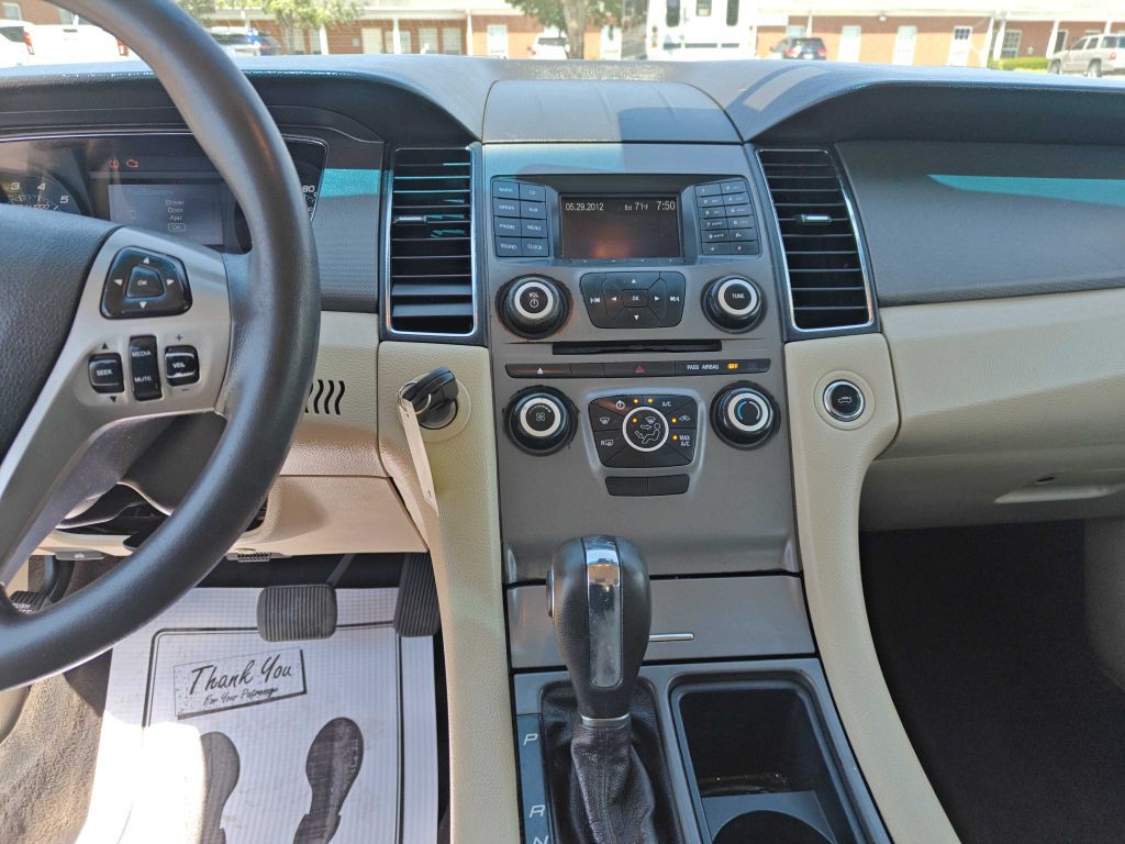 2013 Ford Taurus Image 8