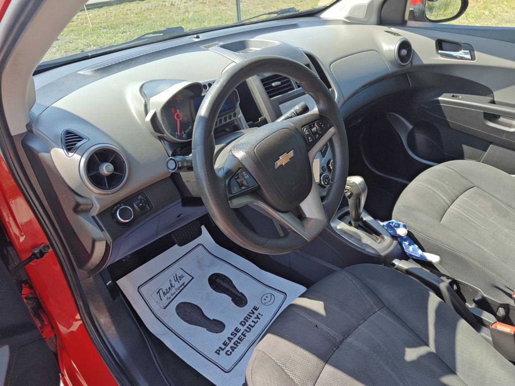 2016 Chevrolet Sonic Image 7