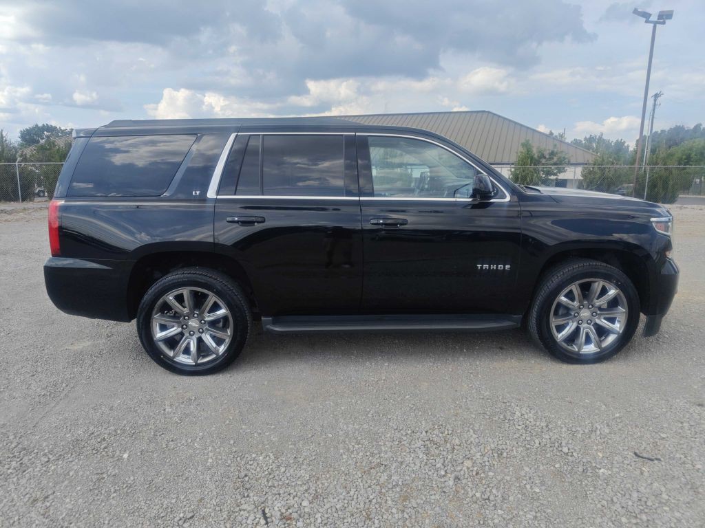 2017 Chevrolet Tahoe Image 4