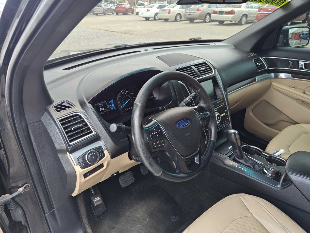 2016 Ford Explorer Image 6