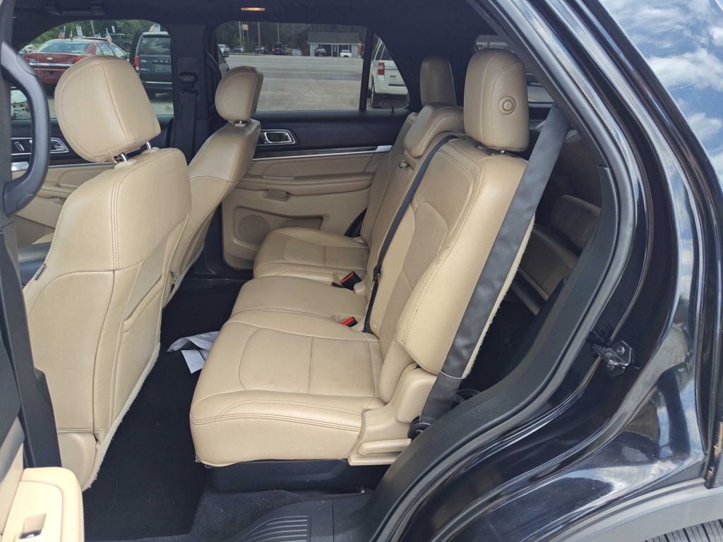 2016 Ford Explorer Image 7