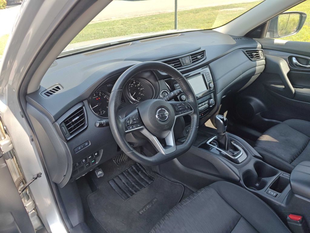 2020 Nissan Rogue Image 6