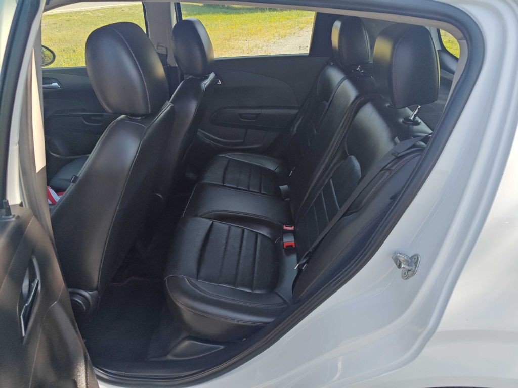 2013 Chevrolet Sonic Image 7