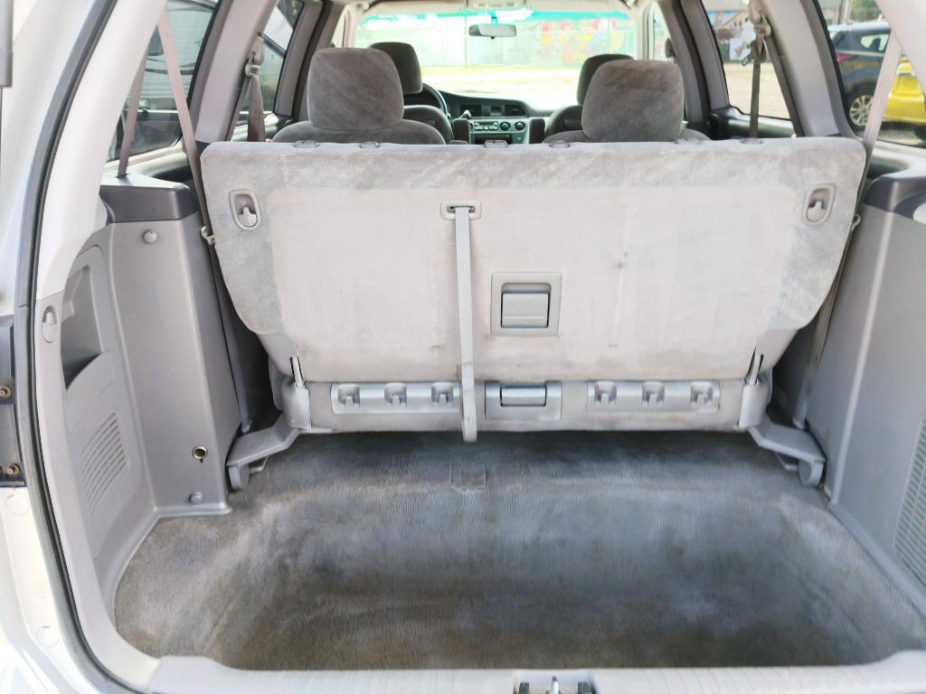 2004 Honda Odyssey Image 8