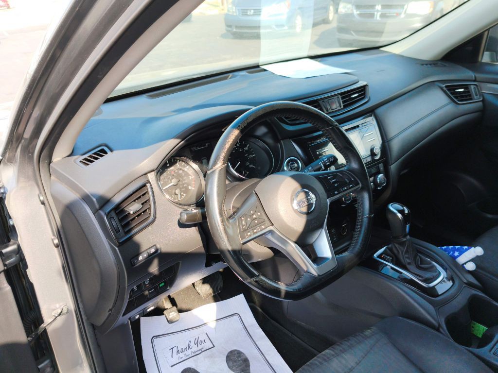 2017 Nissan Rogue Image 6