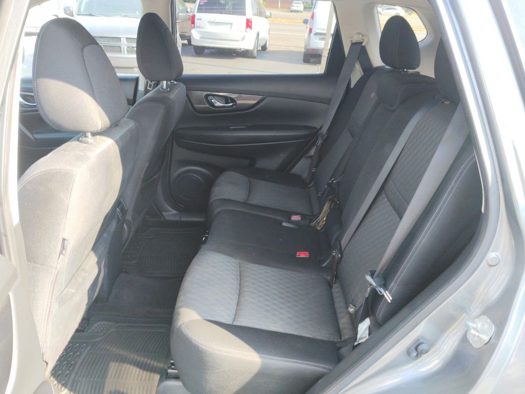 2017 Nissan Rogue Image 7
