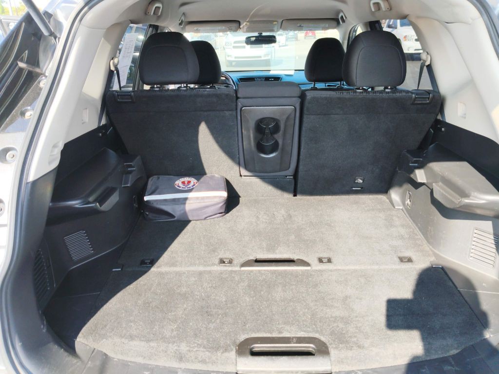 2017 Nissan Rogue Image 8