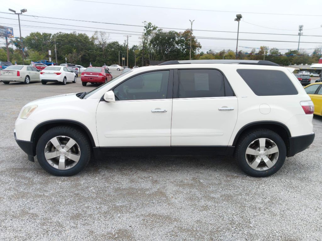 2011 GMC Acadia Image 2