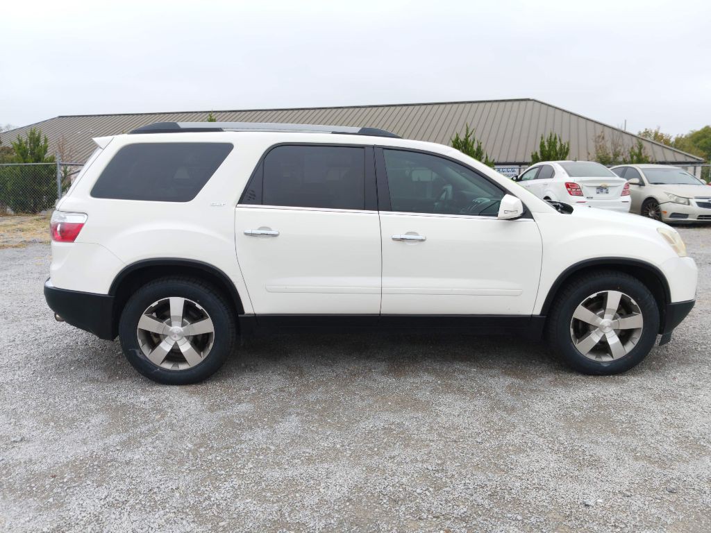 2011 GMC Acadia Image 4