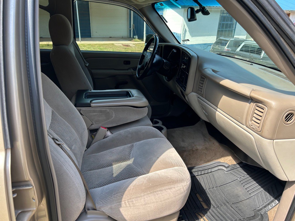 2005 Chevrolet Tahoe Image 17