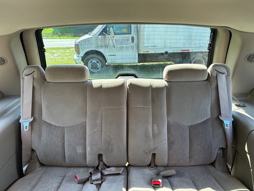 2005 Chevrolet Tahoe Image 22