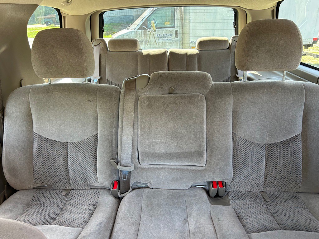 2005 Chevrolet Tahoe Image 23