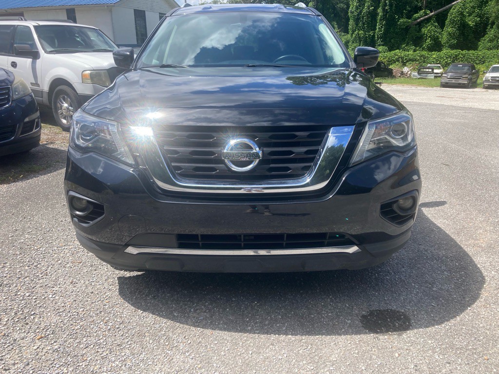 2020 Nissan Pathfinder Image 2