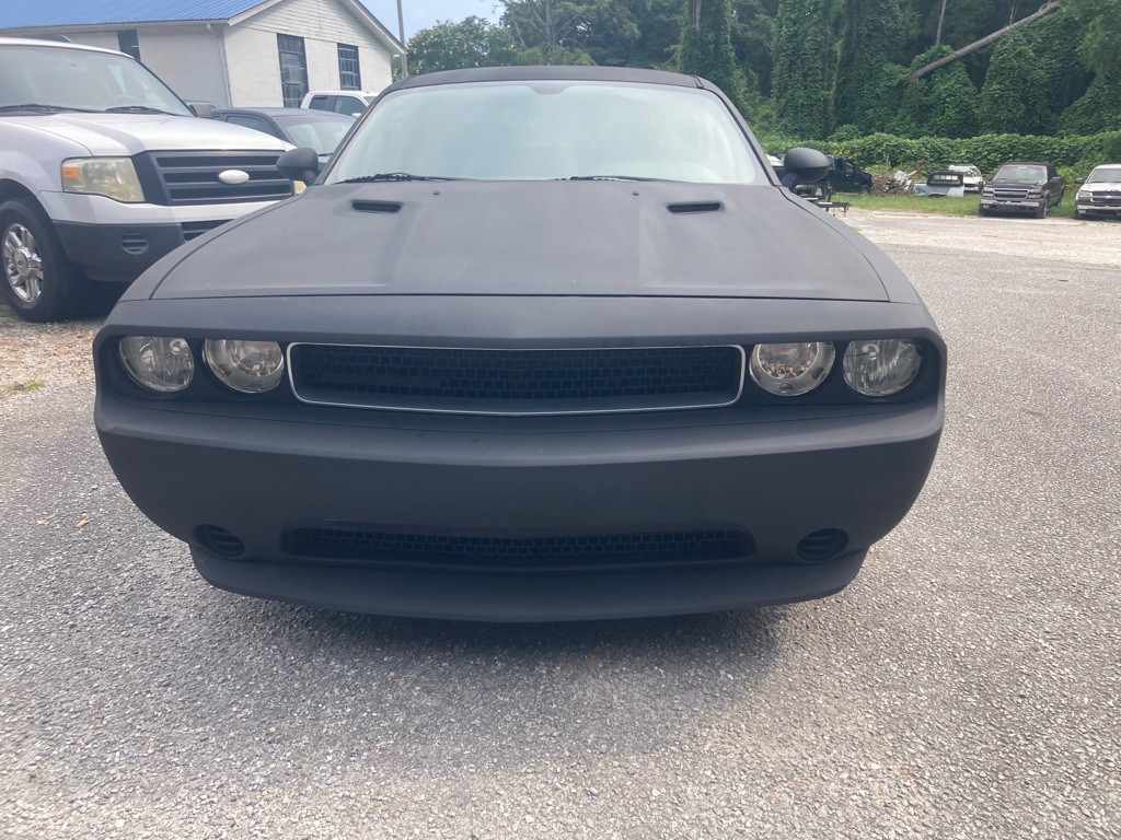 2013 Dodge Challenger Image 2