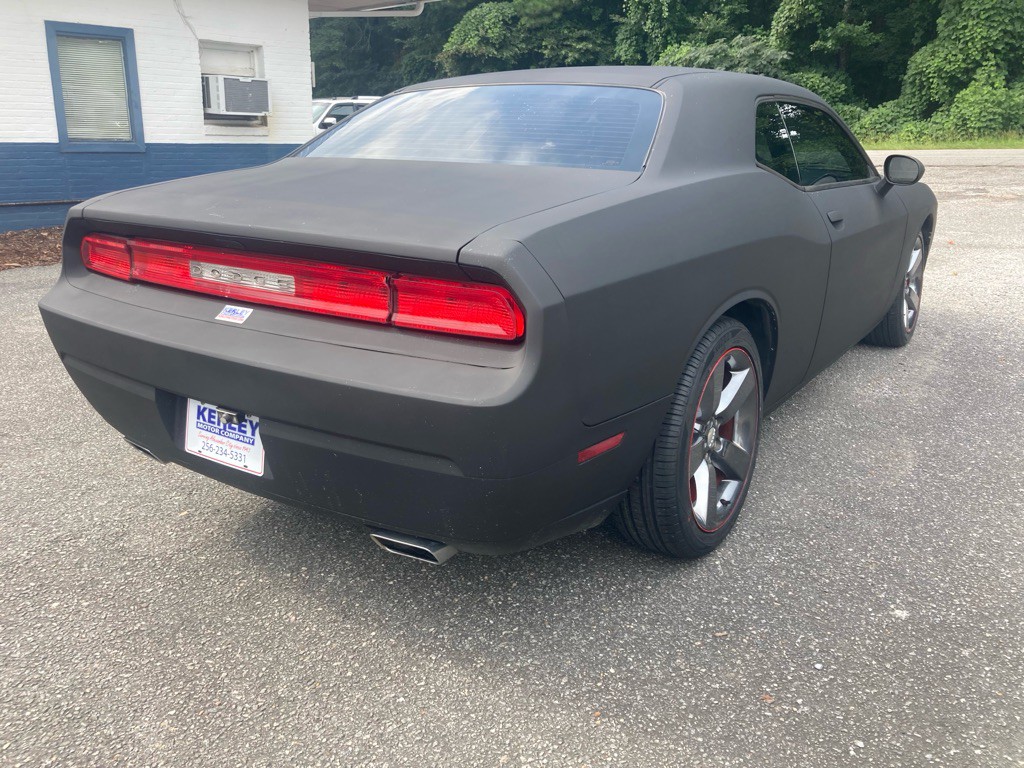 2013 Dodge Challenger Image 4
