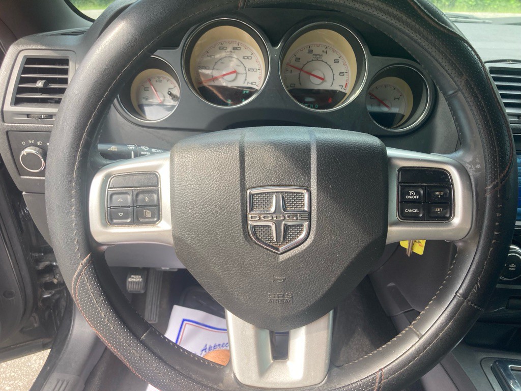 2013 Dodge Challenger Image 28