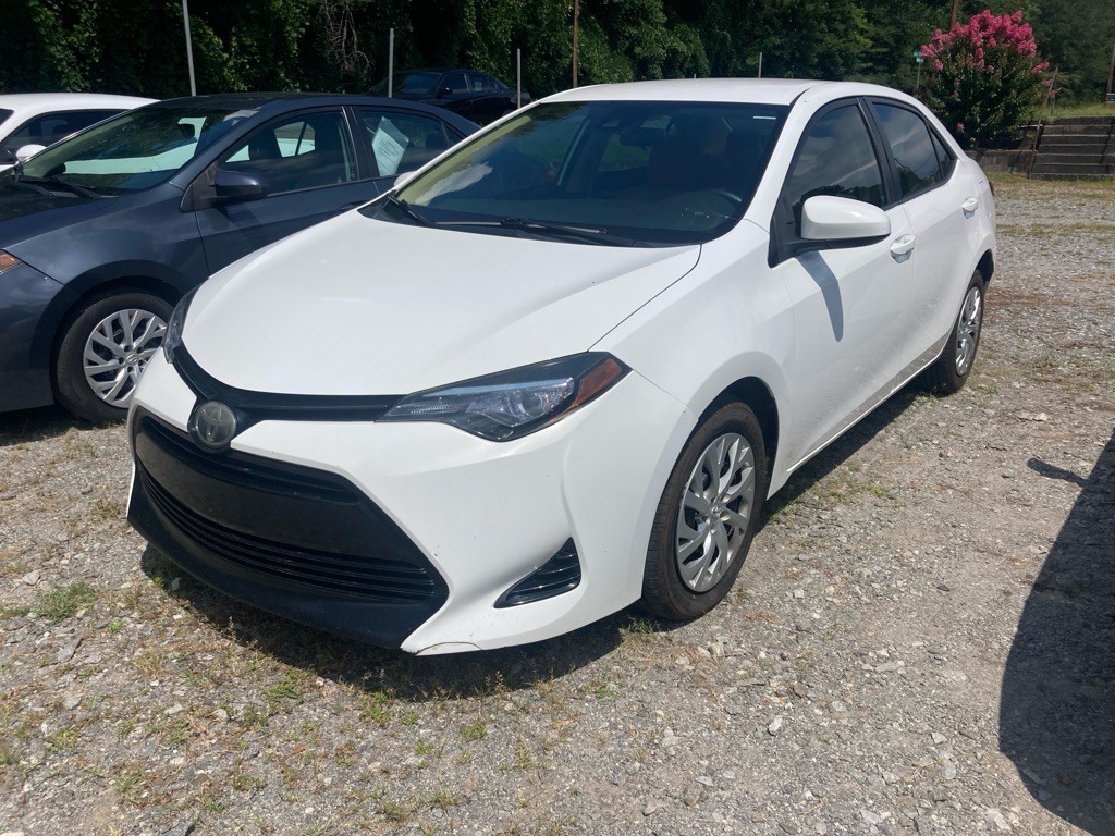 2017 Toyota Corolla Image 1