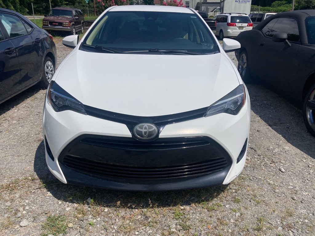 2017 Toyota Corolla Image 2